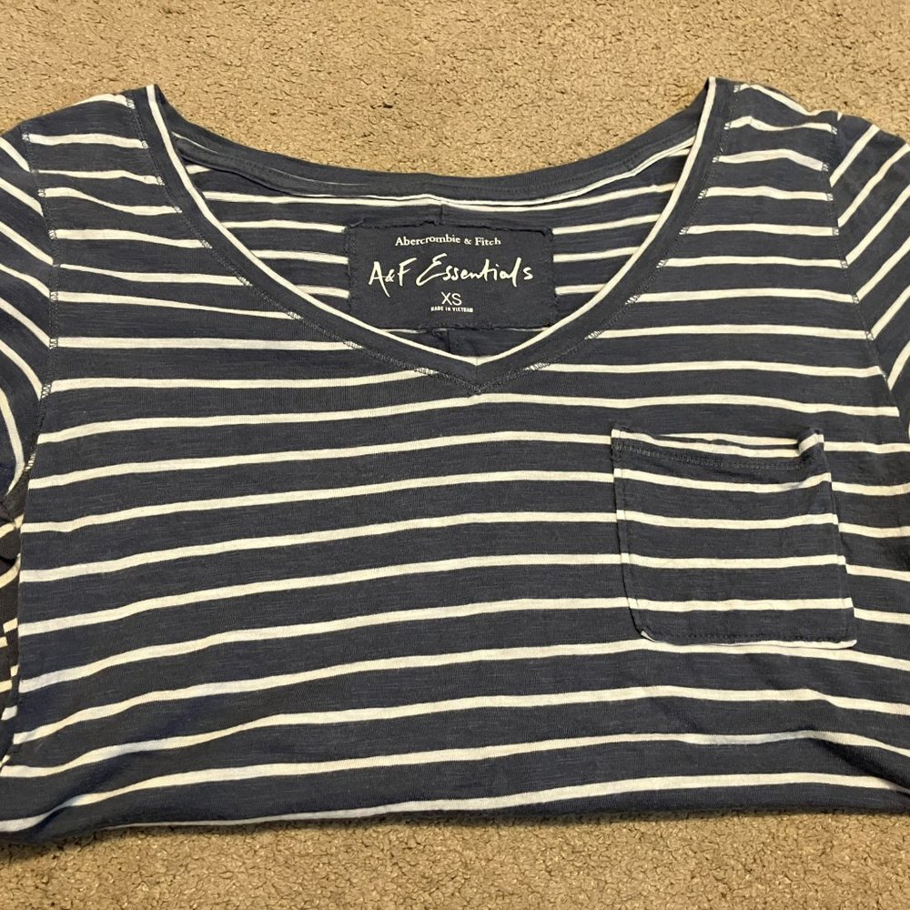 Like new condition Abercrombie blue and white tunic